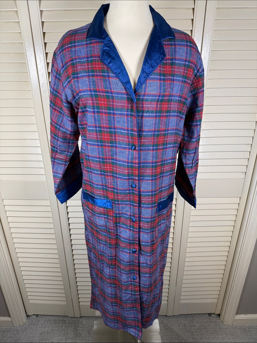 Elan Blue Red Plaid 100% Cotton Long Button Front Robe Satin Trim S